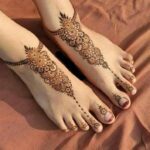 Trendy Mehndi design for Ankle