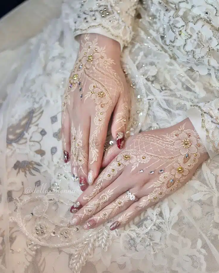 glitter mehndi